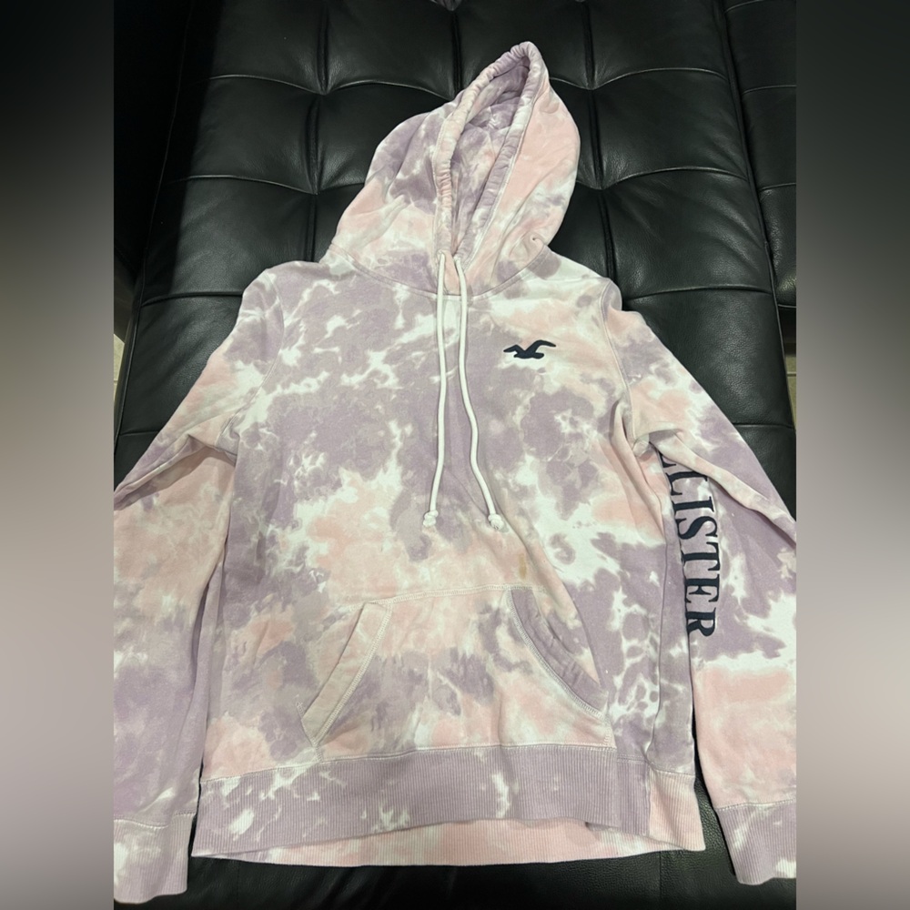 Hollister Pink and purple tie dye hoodie women’s medium